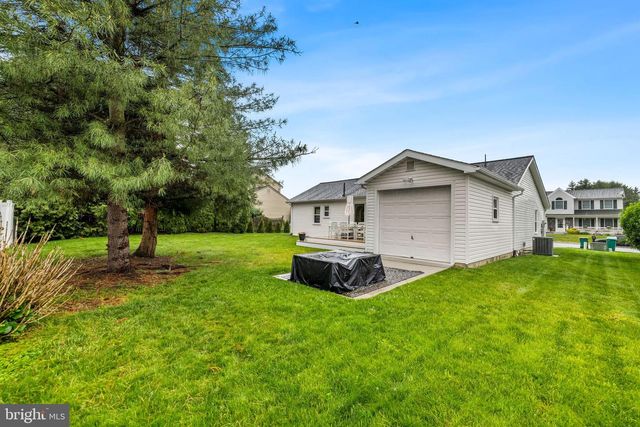 106 DAKOTA DR, Hanover, PA 17331