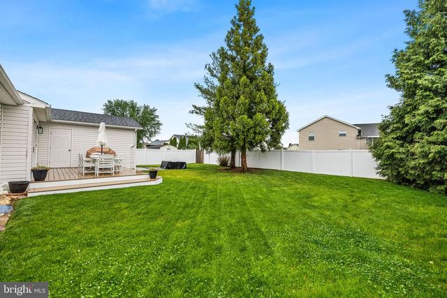 106 DAKOTA DR, Hanover, PA 17331