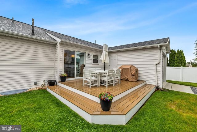106 DAKOTA DR, Hanover, PA 17331