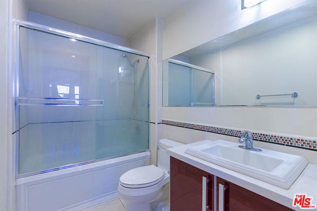 848 Irolo Street 308, Los Angeles, CA 90005