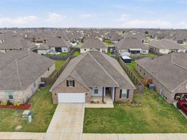 3259 Rosehill Drive, Lake Charles, LA 70607