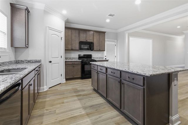 3259 Rosehill Drive, Lake Charles, LA 70607