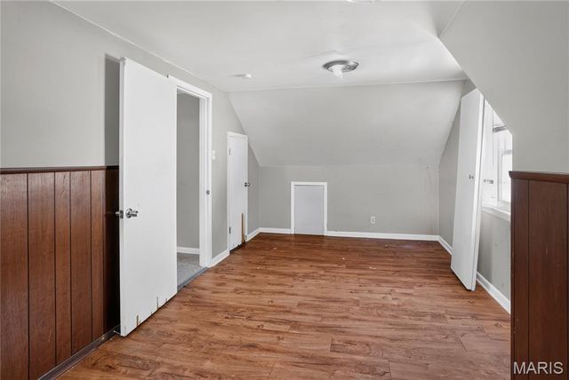8643 Belcrest Lane, St John, MO 63114