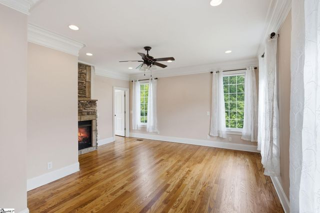 215 Log Shoals Road, Greenville, SC 29605
