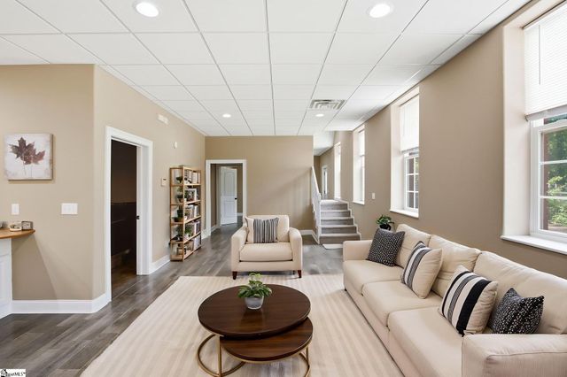 215 Log Shoals Road, Greenville, SC 29605