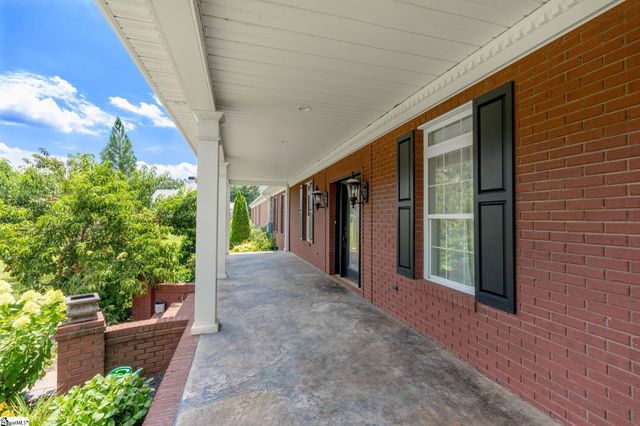 215 Log Shoals Road, Greenville, SC 29605