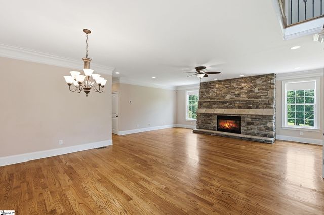 215 Log Shoals Road, Greenville, SC 29605