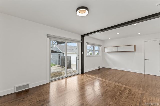 2577 Buckingham Avenue, Birmingham, MI 48009