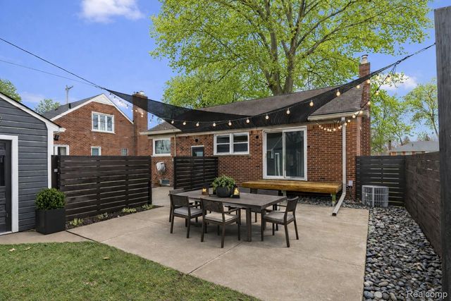 2577 Buckingham Avenue, Birmingham, MI 48009