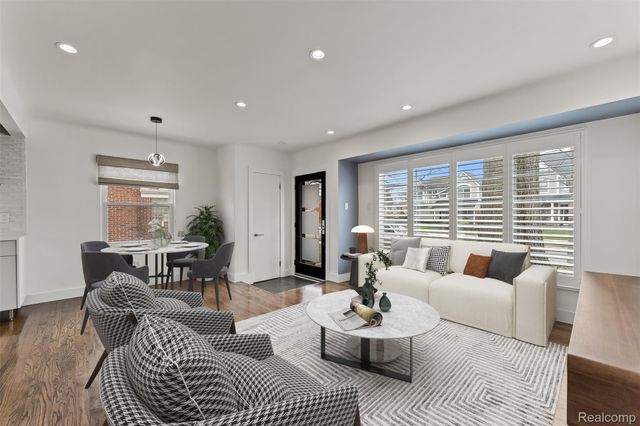 2577 Buckingham Avenue, Birmingham, MI 48009