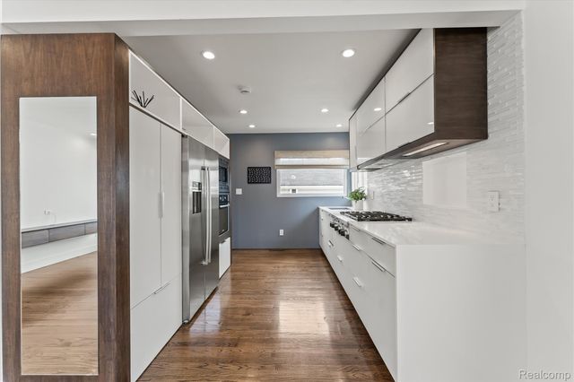 2577 Buckingham Avenue, Birmingham, MI 48009