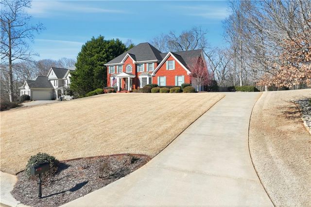 9060 Forest Path Drive, Gainesville, GA 30506