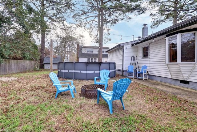 11 N Greenfield AVE, Hampton, VA 23666