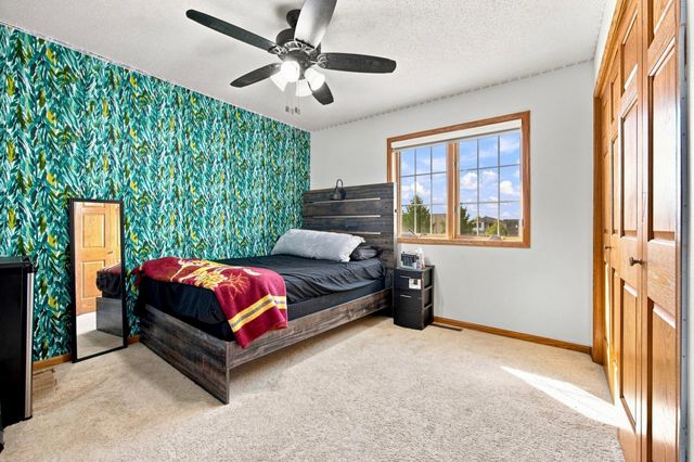 609 Lexington Lane, Moorhead, MN 56560
