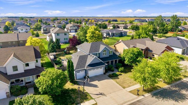 609 Lexington Lane, Moorhead, MN 56560