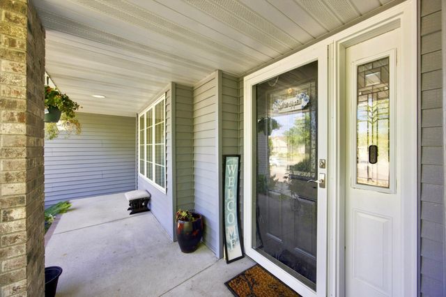 609 Lexington Lane, Moorhead, MN 56560