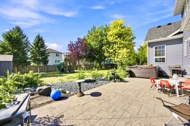 609 Lexington Lane, Moorhead, MN 56560