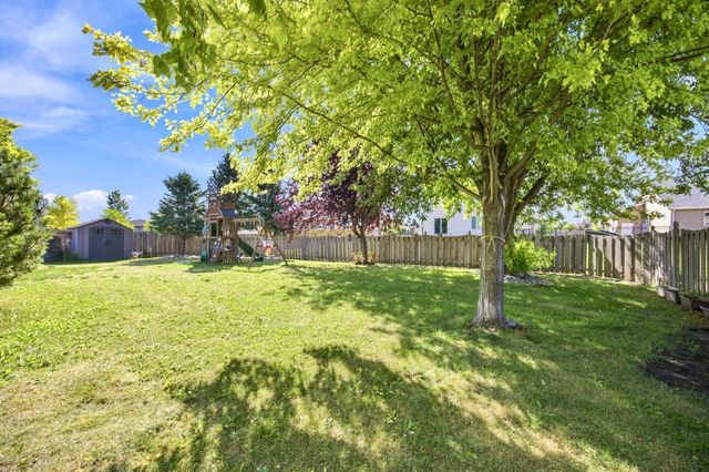 609 Lexington Lane, Moorhead, MN 56560