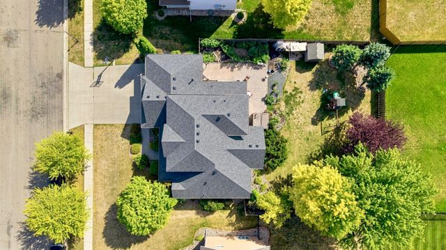 609 Lexington Lane, Moorhead, MN 56560