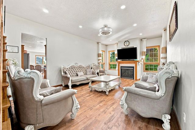 609 Lexington Lane, Moorhead, MN 56560