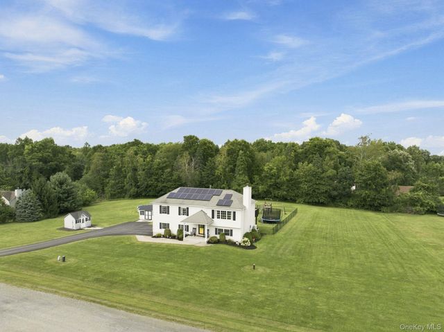 16 Rosio Lane, Modena, NY 12548