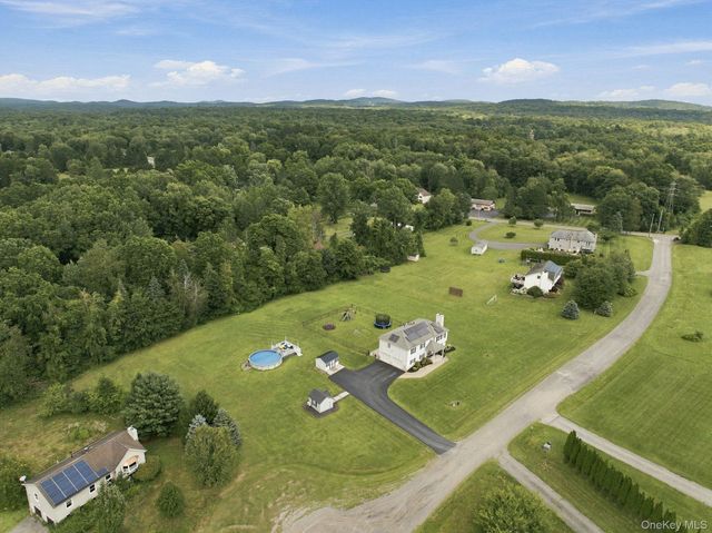 16 Rosio Lane, Modena, NY 12548