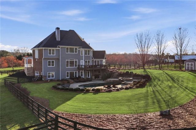 140 Red Gate Lakes Drive, Canton, GA 30115