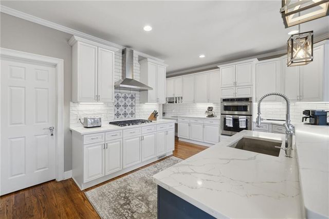 140 Red Gate Lakes Drive, Canton, GA 30115