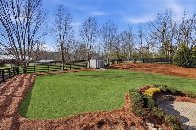 140 Red Gate Lakes Drive, Canton, GA 30115