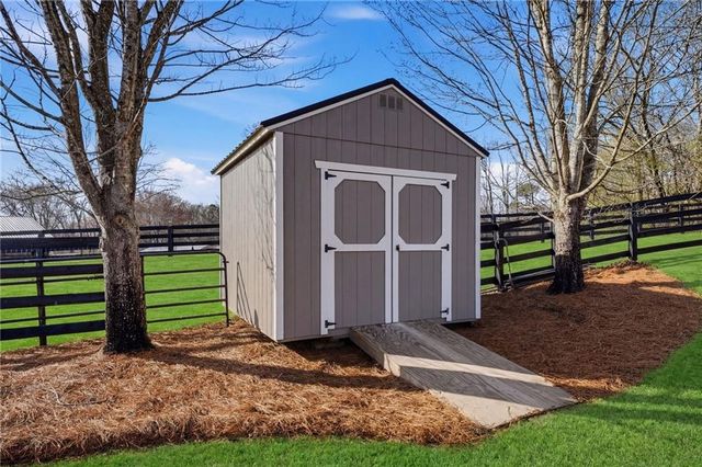 140 Red Gate Lakes Drive, Canton, GA 30115