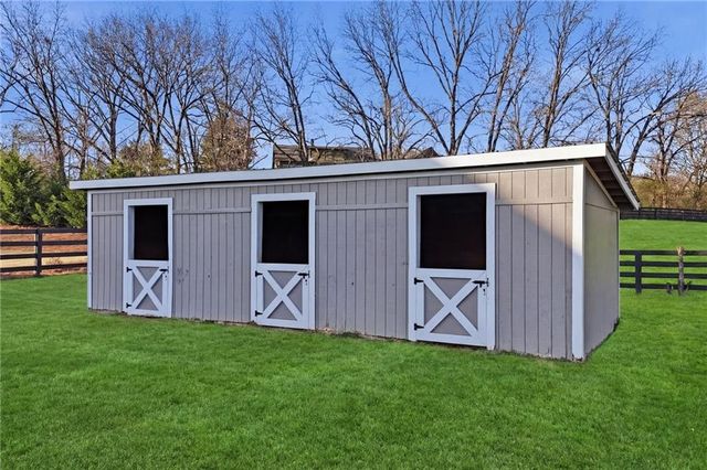 140 Red Gate Lakes Drive, Canton, GA 30115