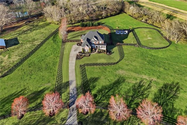 140 Red Gate Lakes Drive, Canton, GA 30115