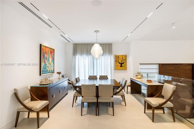 7180 E Lago Drive, Coral Gables, FL 33143