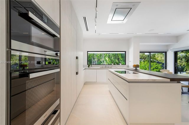 7180 E Lago Drive, Coral Gables, FL 33143