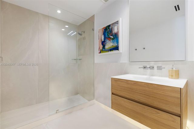 7180 E Lago Drive, Coral Gables, FL 33143