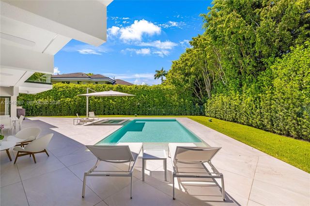 7180 E Lago Drive, Coral Gables, FL 33143