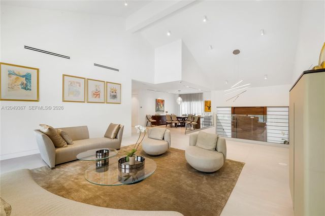 7180 E Lago Drive, Coral Gables, FL 33143