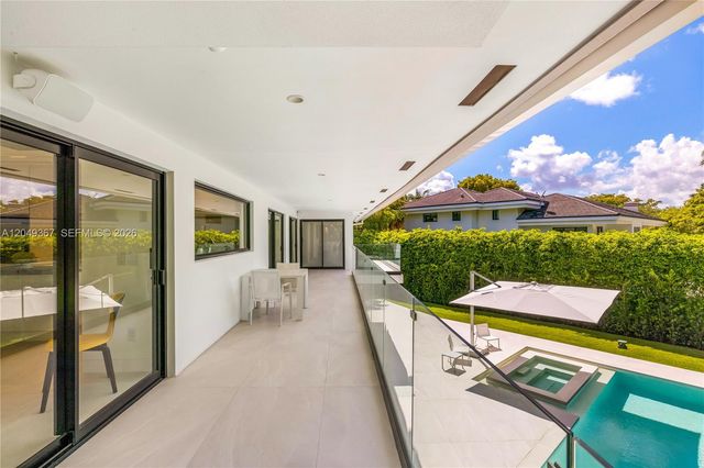 7180 E Lago Drive, Coral Gables, FL 33143