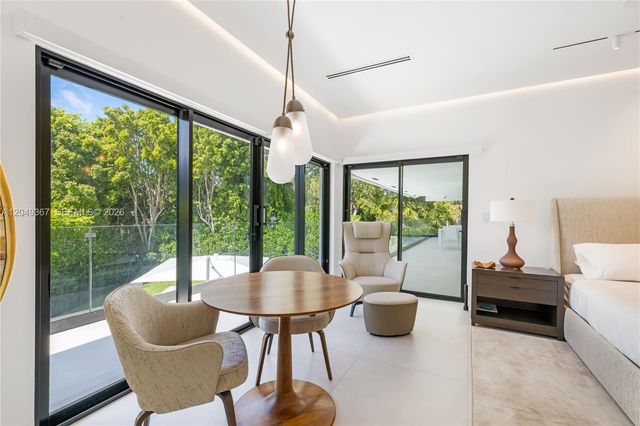 7180 E Lago Drive, Coral Gables, FL 33143
