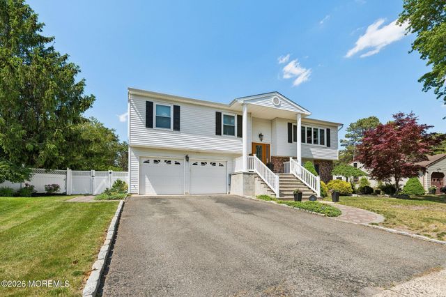 44 Cherry Lane, Howell, NJ 07731