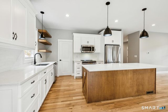 358 George Washington Turnpike, Burlington, CT 06013