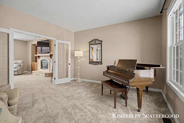 8700 Olde Meadow Drive NE, Rockford, MI 49341