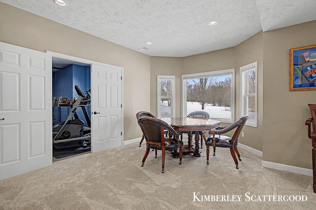 8700 Olde Meadow Drive NE, Rockford, MI 49341