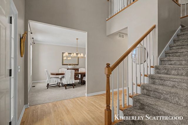 8700 Olde Meadow Drive NE, Rockford, MI 49341