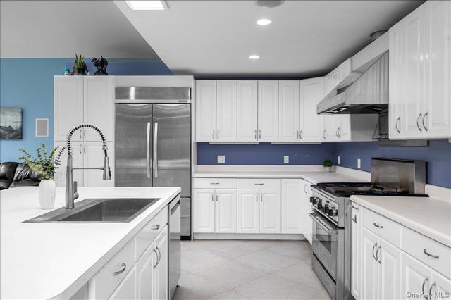 54 Allapartus Road, Ossining, NY 10562