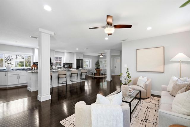 2720 10TH STREET N, St Petersburg, FL 33704
