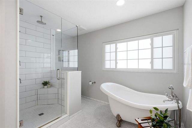 2720 10TH STREET N, St Petersburg, FL 33704