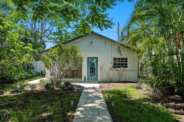 2720 10TH STREET N, St Petersburg, FL 33704