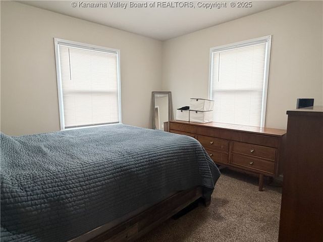 1009 Village Drive, South Charleston, WV 25309