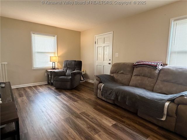 1009 Village Drive, South Charleston, WV 25309